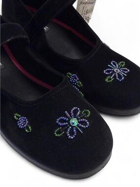 Expressions Vintage Y2K Black Suede Beaded Floral Mary Jane Shoes Girls 4 NWT